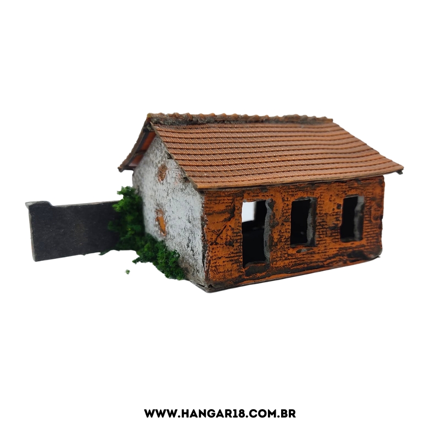 CASA DE TIJOLO ABANDONADA ESCALA HO (558) ANJOLY