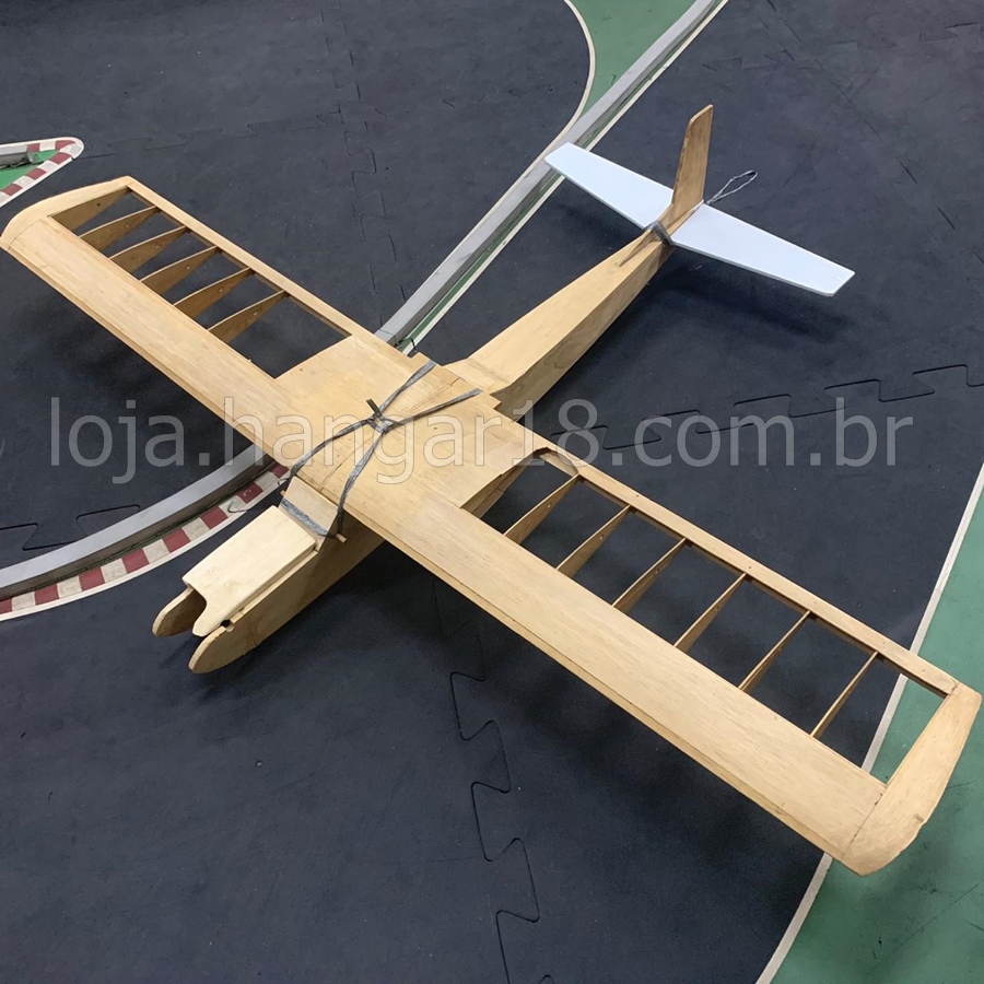 AEROMODELO TRAINER ASA ALTA COMPLETO