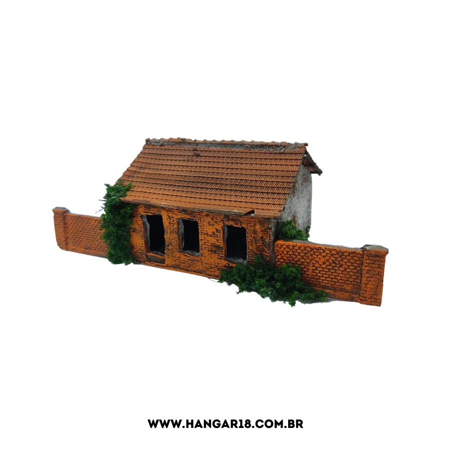 CASA DE TIJOLO ABANDONADA ESCALA HO (558) ANJOLY